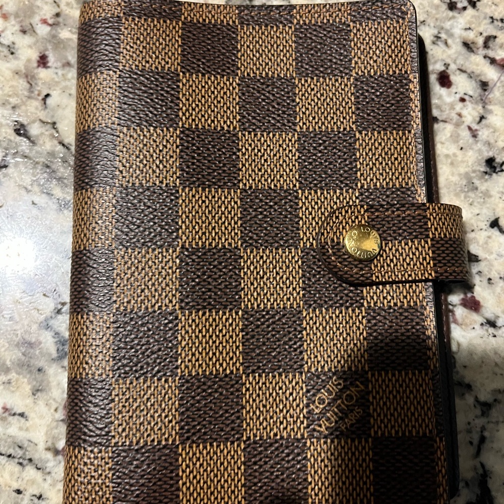 Louis Vuitton agenda
